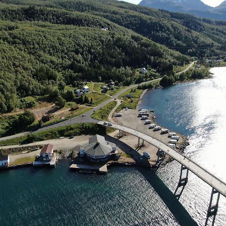 Arctic Inn Gratangen Bagian luar foto