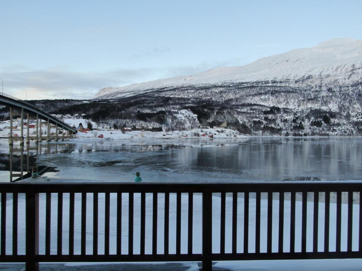 Arctic Inn Gratangen Bagian luar foto
